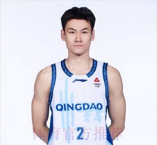 王睿泽三分线外手起刀落 吴前立刻还以颜色 王睿泽三分线外手起刀落 吴前立刻还以颜色